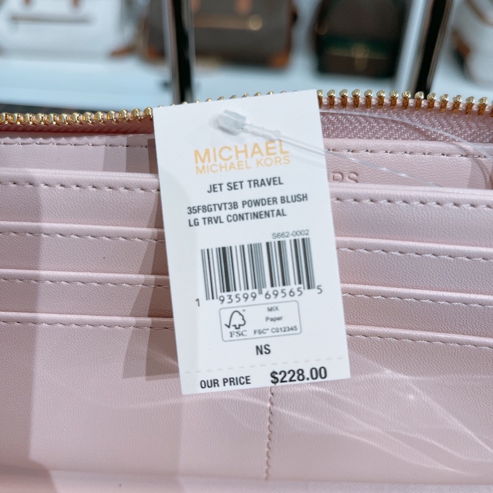 Michael Kors JST Large Zip Wallet - Picture 6 of 7